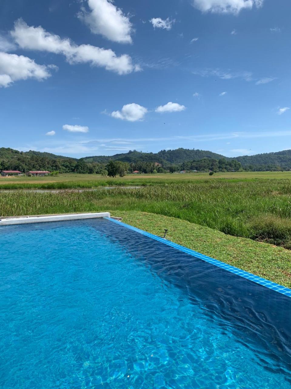 Cloud9 Holiday Cottages Pantai Cenang  Exteriör bild