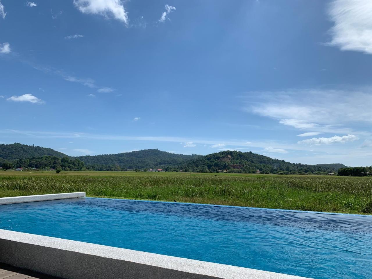 Cloud9 Holiday Cottages Pantai Cenang  Exteriör bild