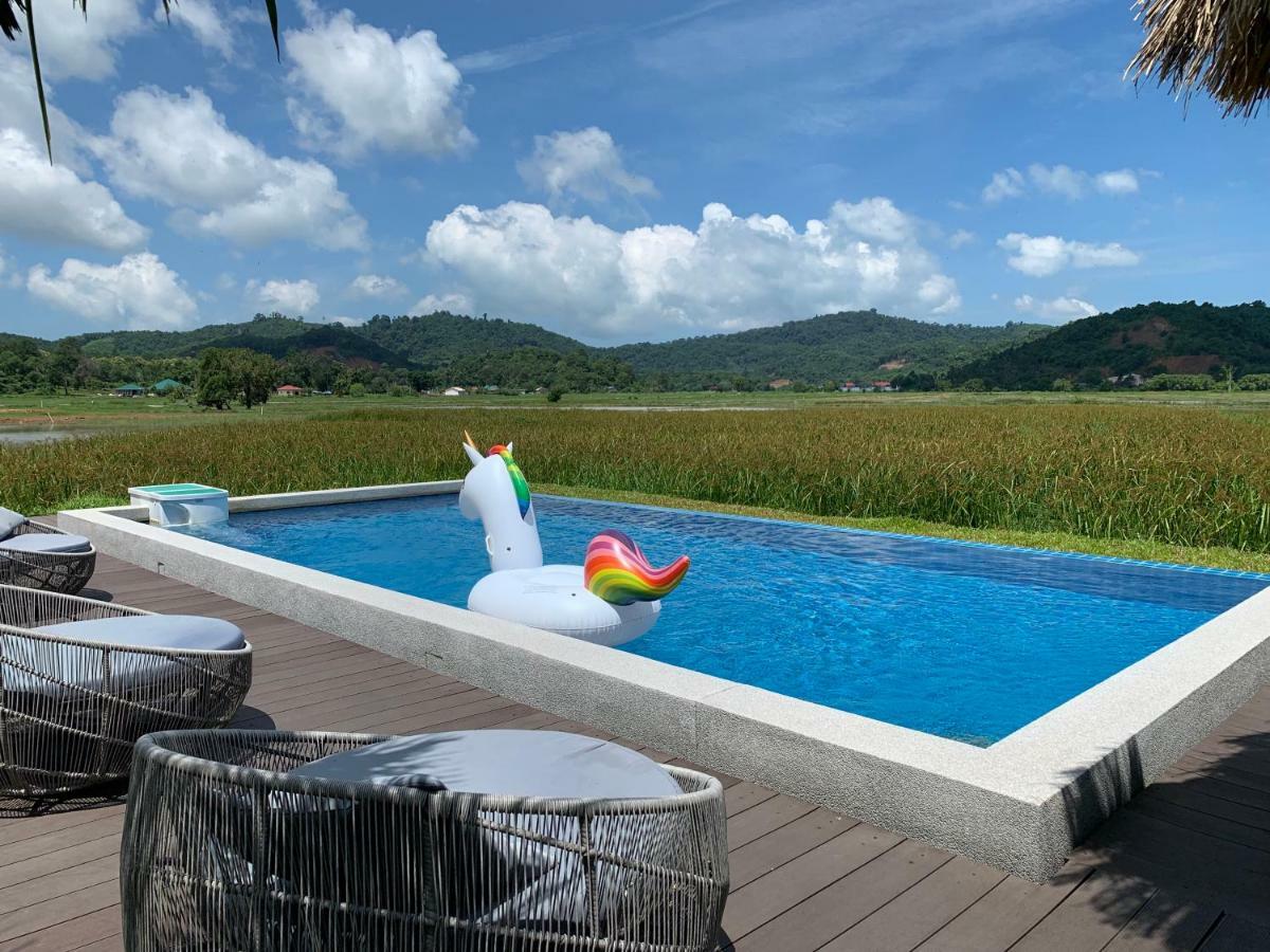 Cloud9 Holiday Cottages Pantai Cenang  Exteriör bild